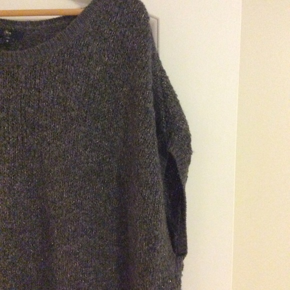 Adorable NWOT oversized GAP sleeveless sweater - Picture 3 of 3